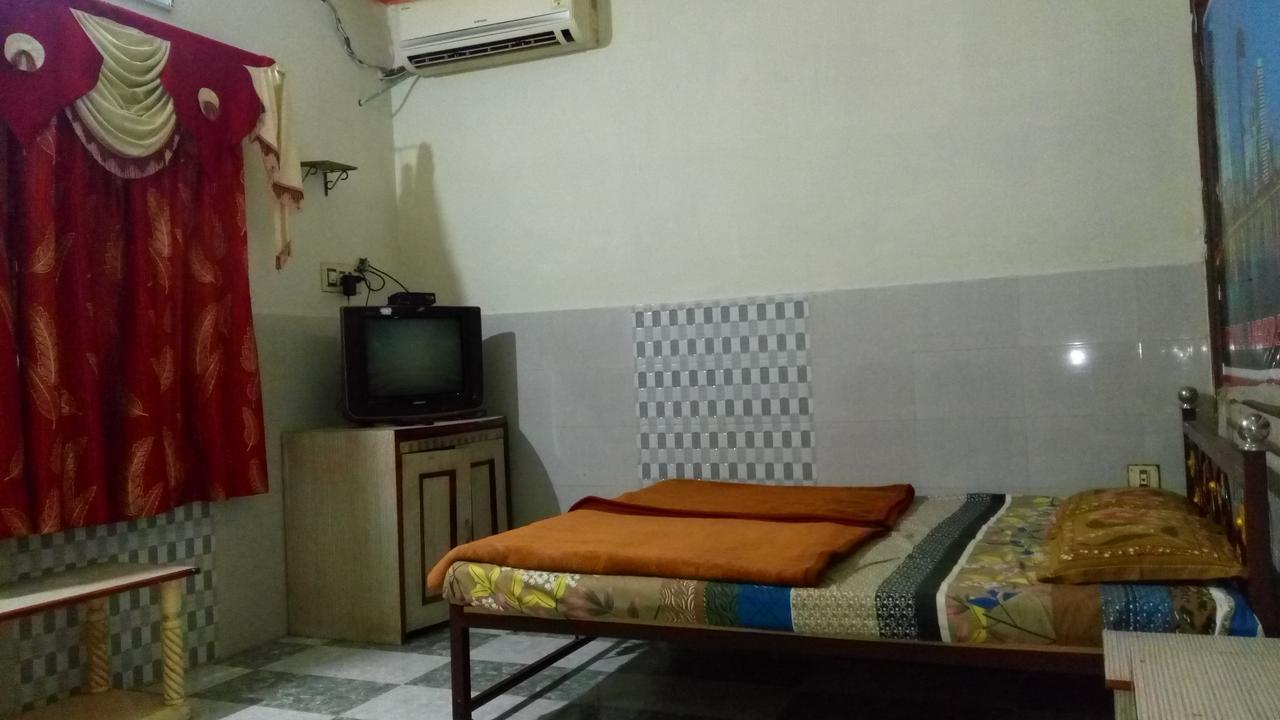 Отель Amber Plaza Chittorgarh Экстерьер фото